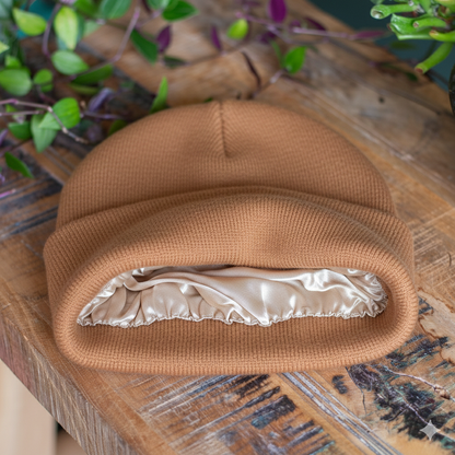 GlamAura Velours Beanie