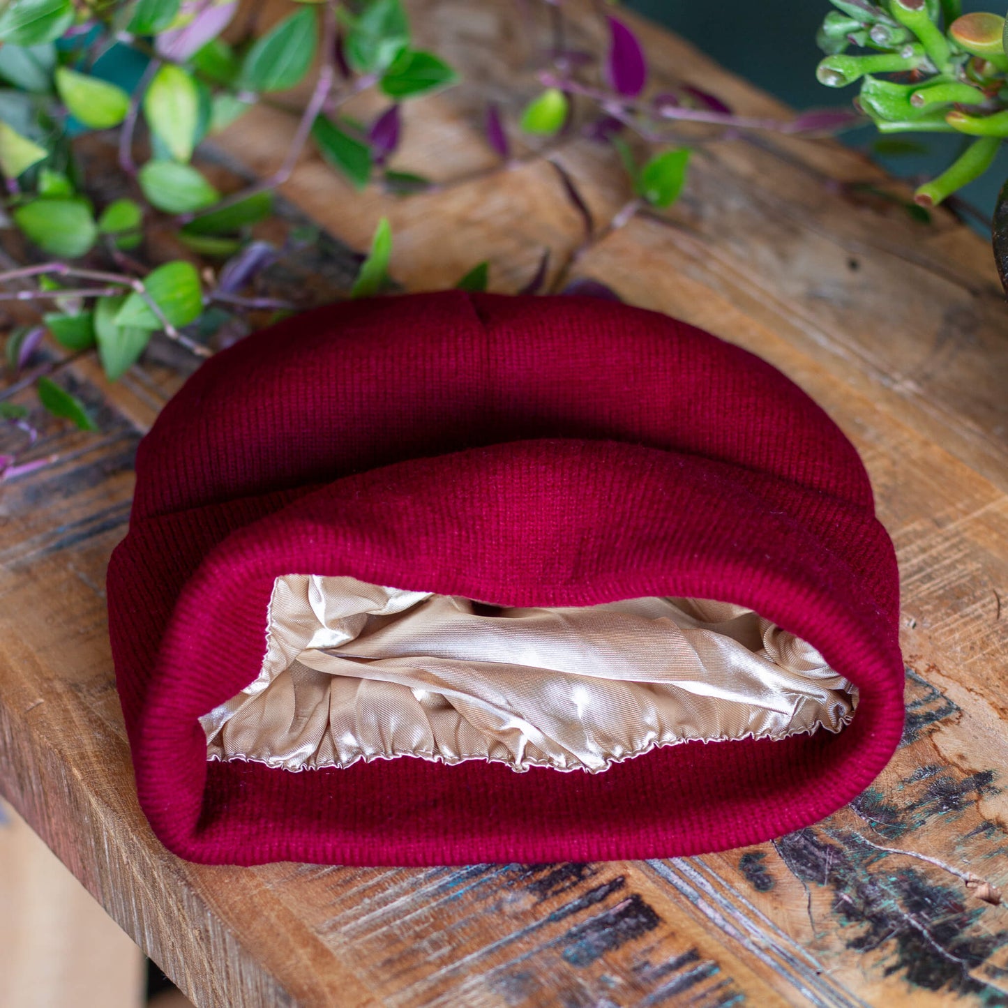 GlamAura Velours Beanie